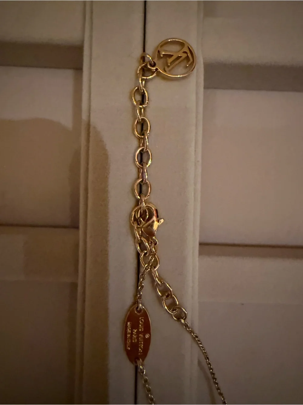 LV and me, letter C Pendant Necklace - Women Jewelry
